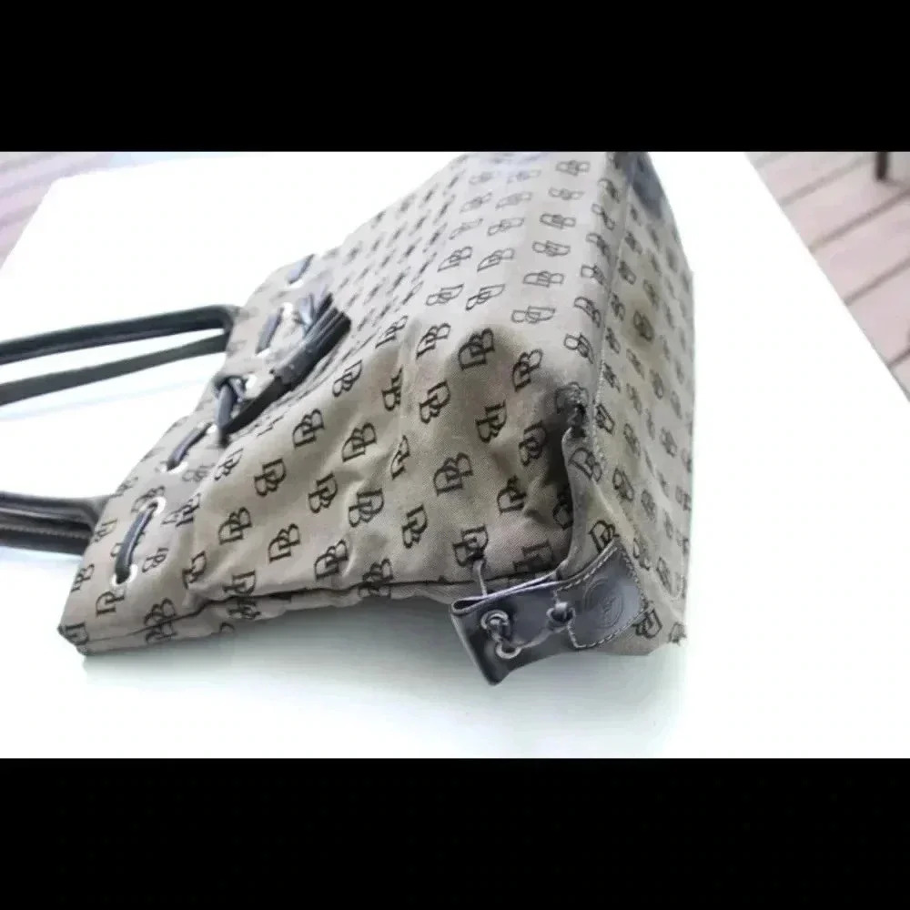 Dooney & Bourke tote bag - Picture 11 of 15